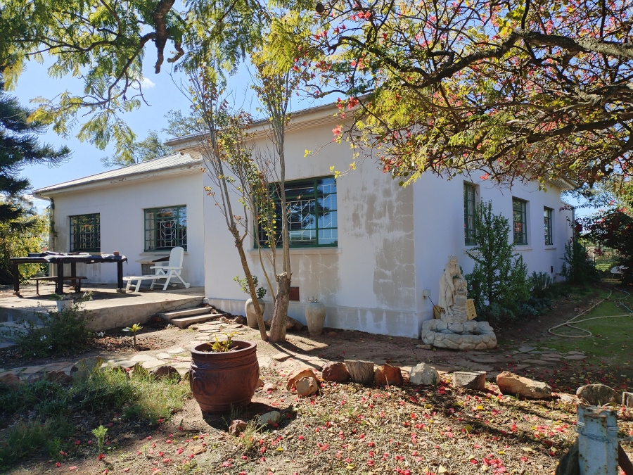 4 Bedroom Property for Sale in Ruststasie Western Cape